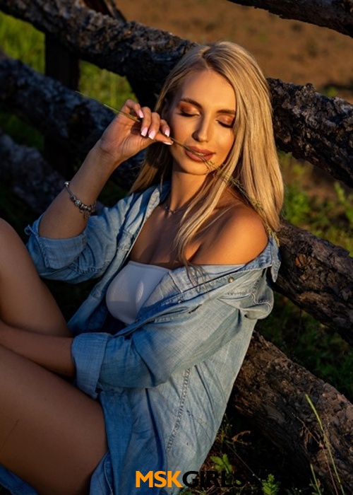 Илона Илона