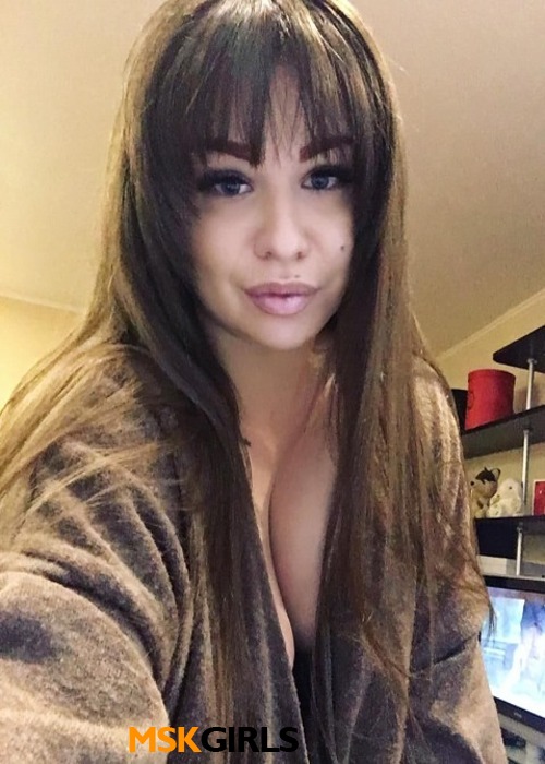 Аника Аника
